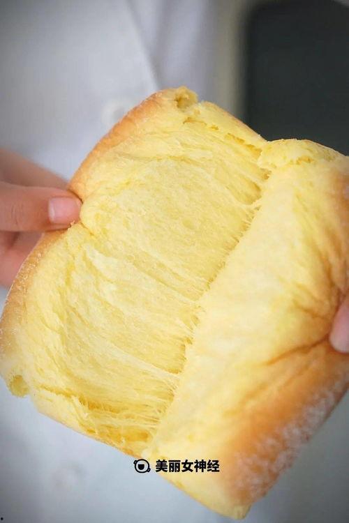 双重喜庆吃瓜,共庆佳节，共享欢乐时光